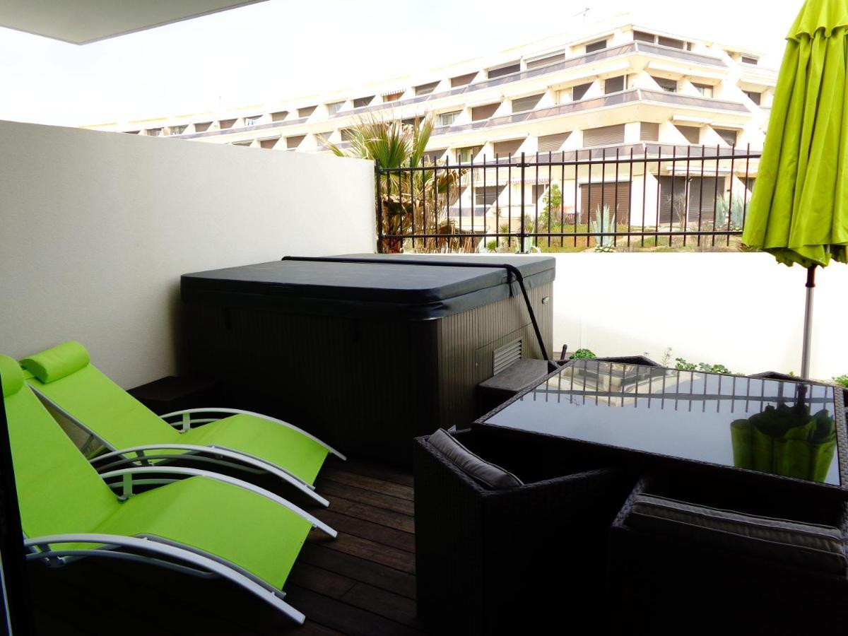Le Nautilia Residence De Luxe "Reservee Aux Couples" Agde Exterior photo