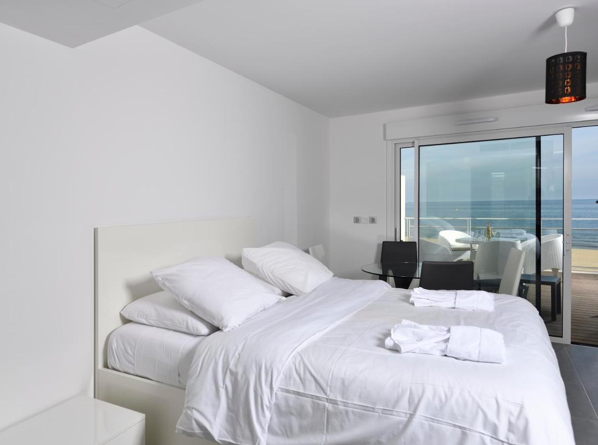 Le Nautilia Residence De Luxe "Reservee Aux Couples" Agde Exterior photo