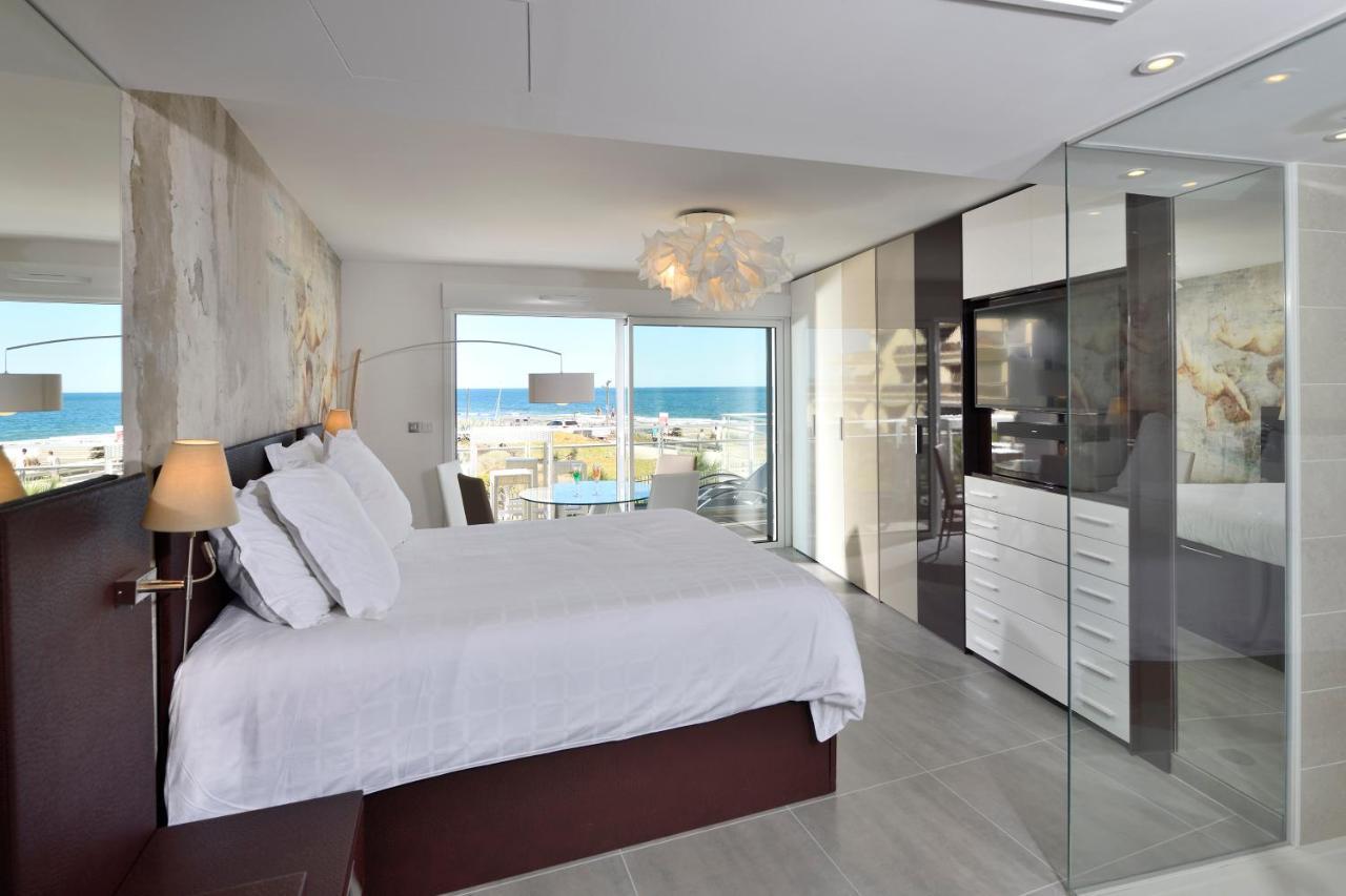 Le Nautilia Residence De Luxe "Reservee Aux Couples" Agde Exterior photo