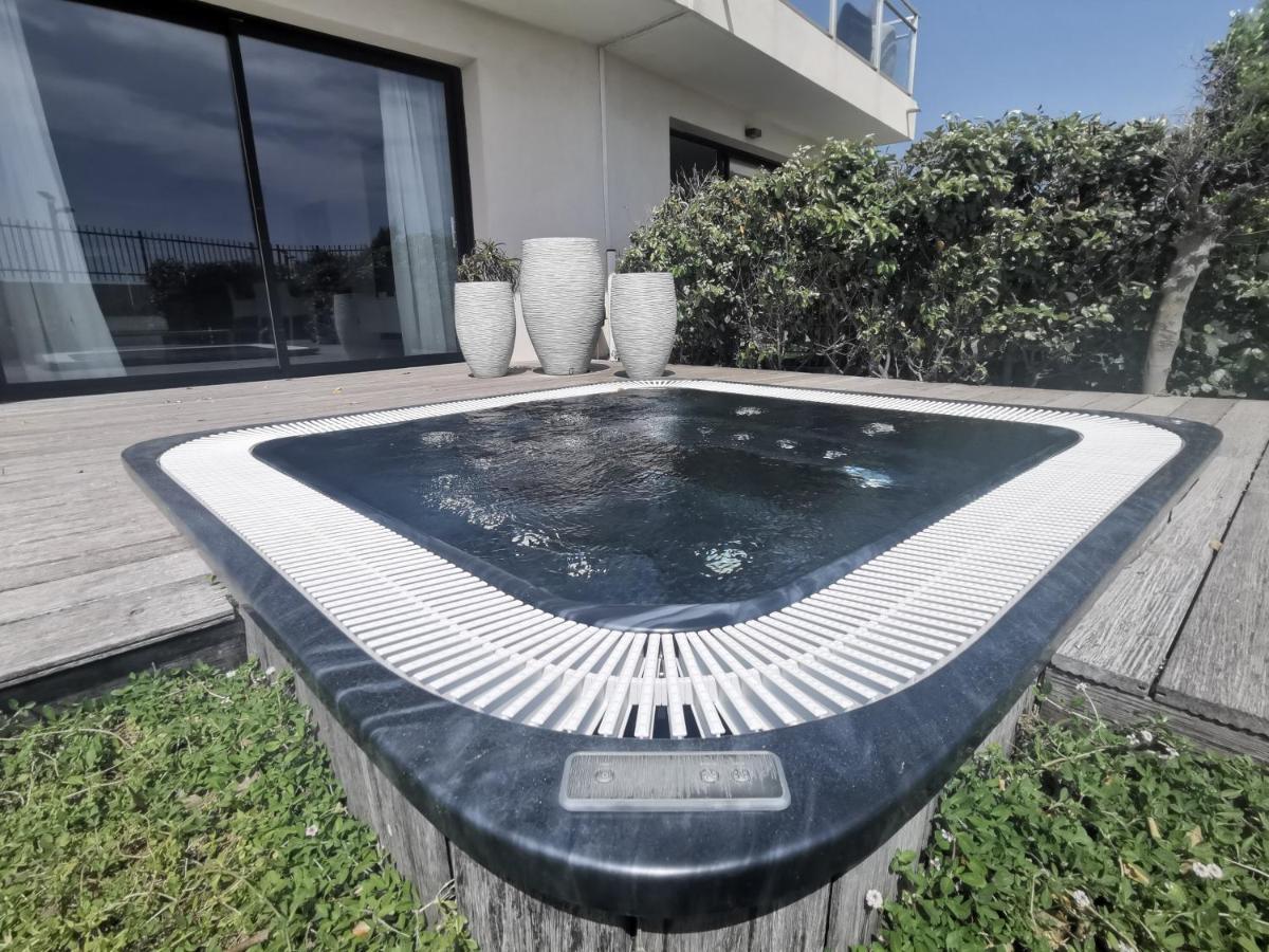Le Nautilia Residence De Luxe "Reservee Aux Couples" Agde Exterior photo